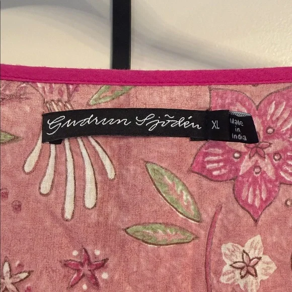 Sleeveless Pink Floral V-Neck Maxi Dress - Picture 3 of 6